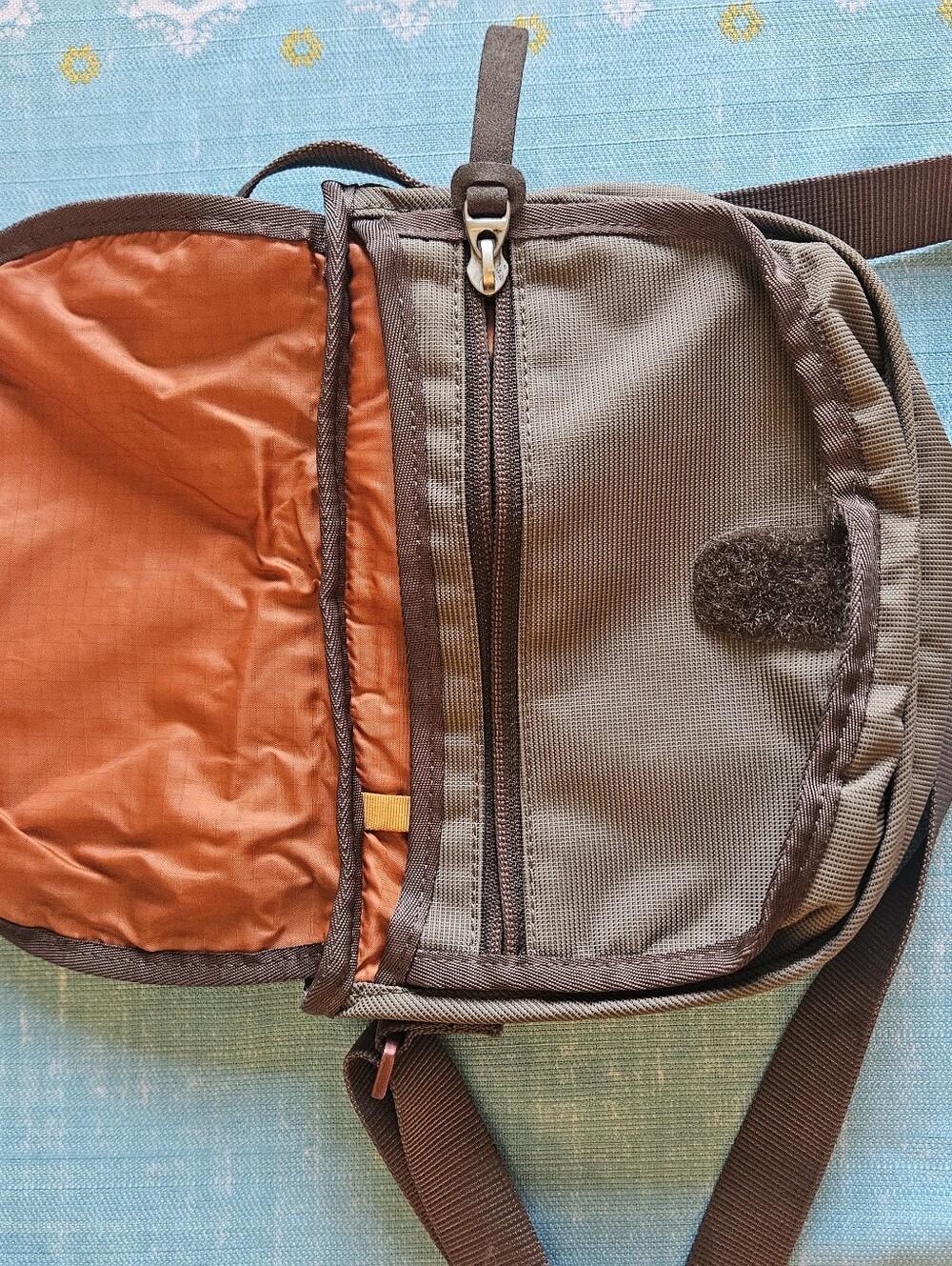 KEEN Hybrid Transport Crossbody bag purse - Picture 7 of 12